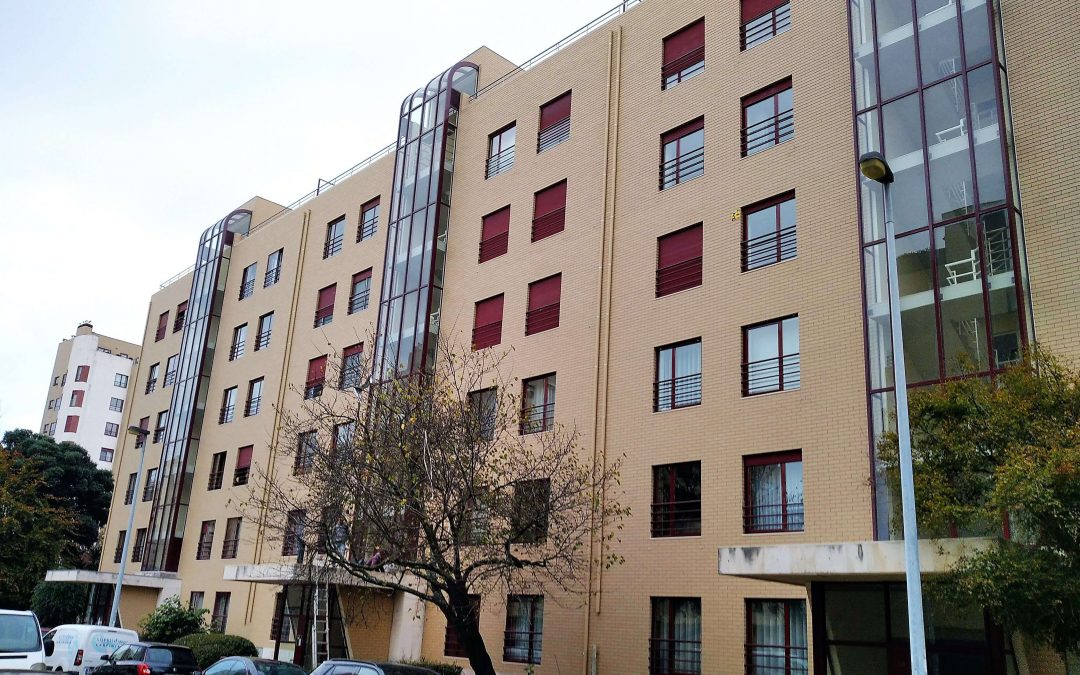 Reabilitação de Fachadas com Substituição de Cerâmico